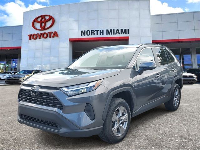 2022 Toyota RAV4 XLE