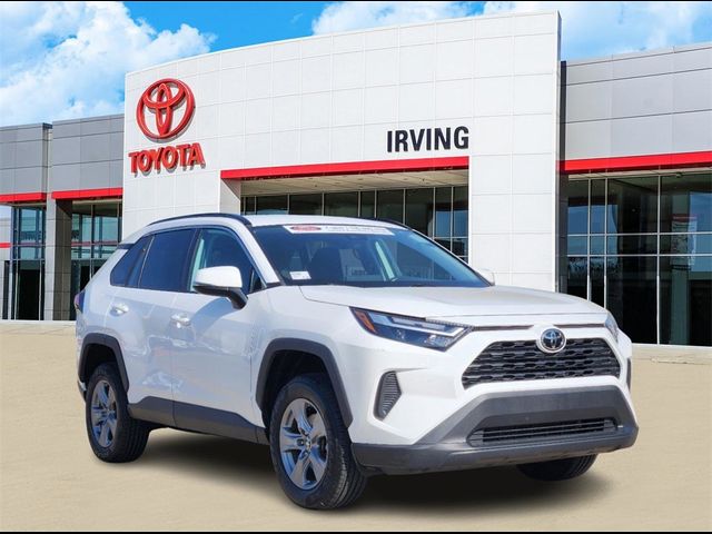 2022 Toyota RAV4 XLE