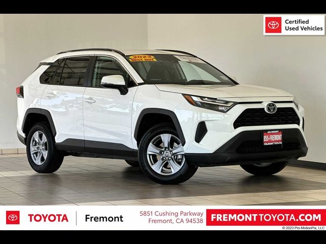 2022 Toyota RAV4 XLE