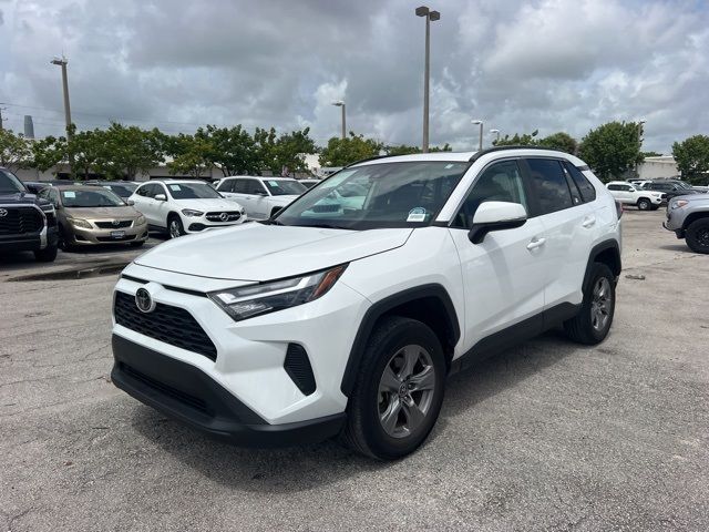 2022 Toyota RAV4 XLE