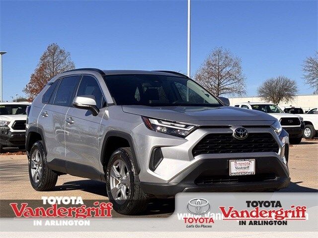 2022 Toyota RAV4 XLE