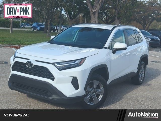 2022 Toyota RAV4 XLE