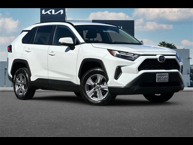 2022 Toyota RAV4 XLE