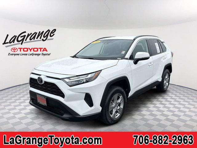 2022 Toyota RAV4 XLE