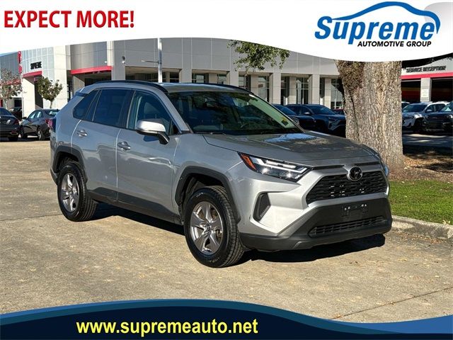 2022 Toyota RAV4 XLE