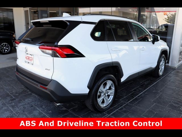 2022 Toyota RAV4 XLE