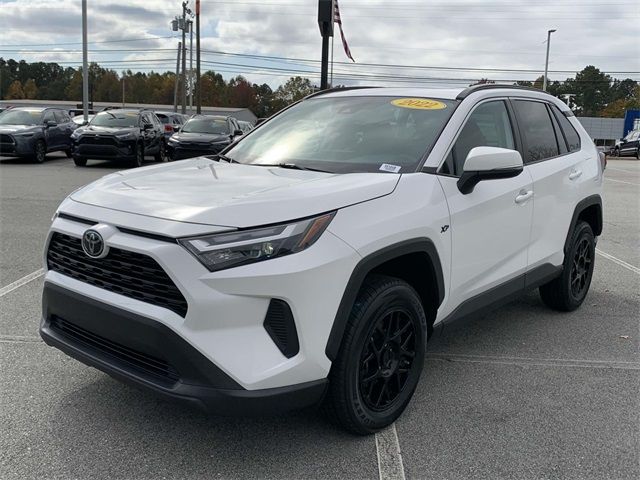 2022 Toyota RAV4 XLE