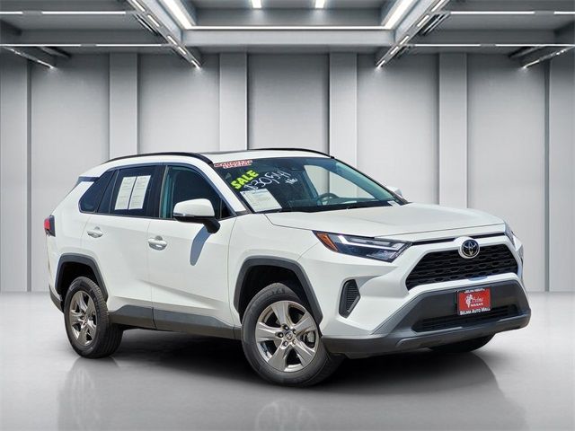 2022 Toyota RAV4 XLE
