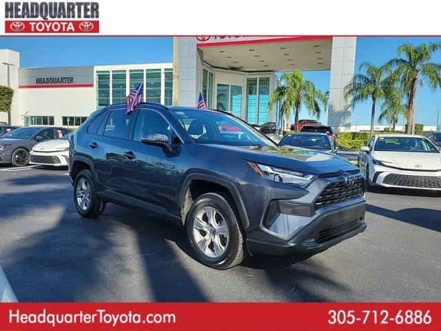 2022 Toyota RAV4 XLE