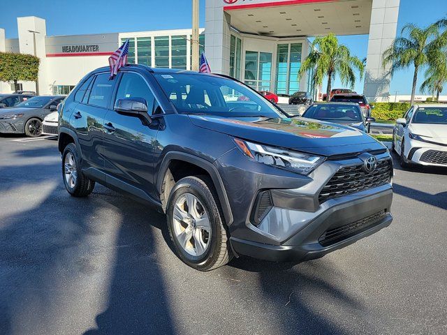 2022 Toyota RAV4 XLE