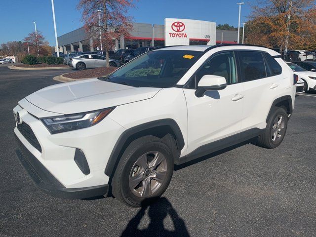 2022 Toyota RAV4 XLE