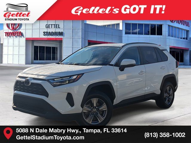 2022 Toyota RAV4 XLE