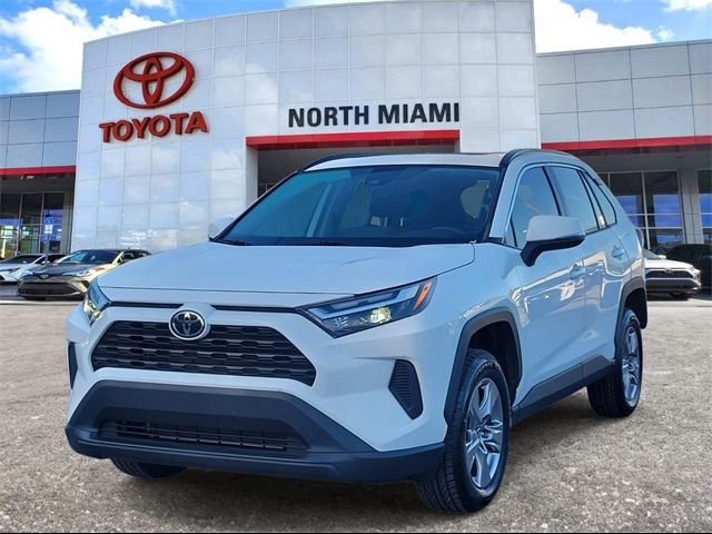 2022 Toyota RAV4 XLE