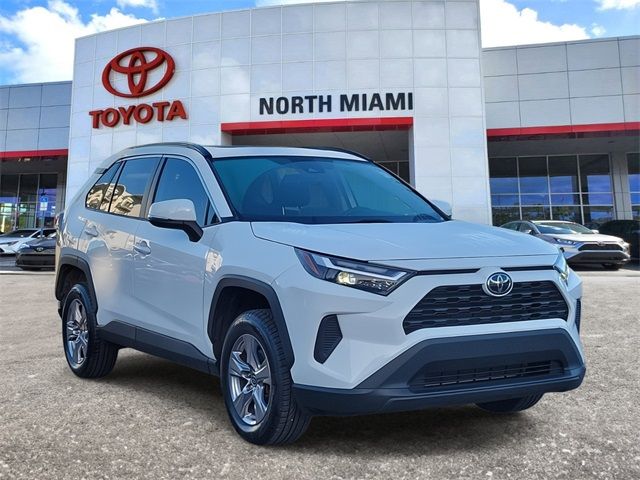 2022 Toyota RAV4 XLE