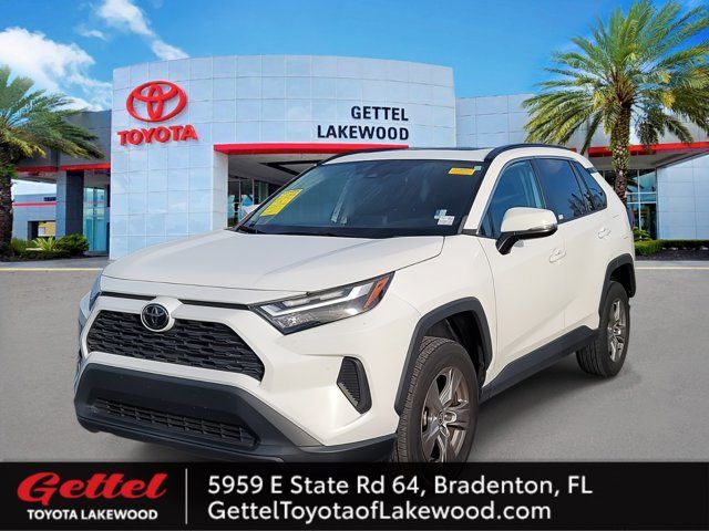 2022 Toyota RAV4 XLE