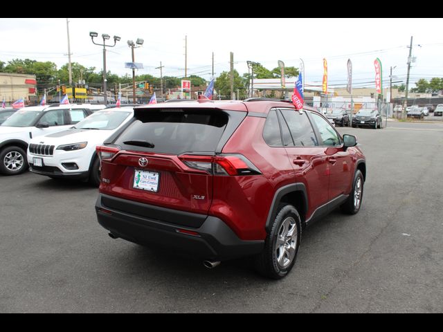 2022 Toyota RAV4 XLE