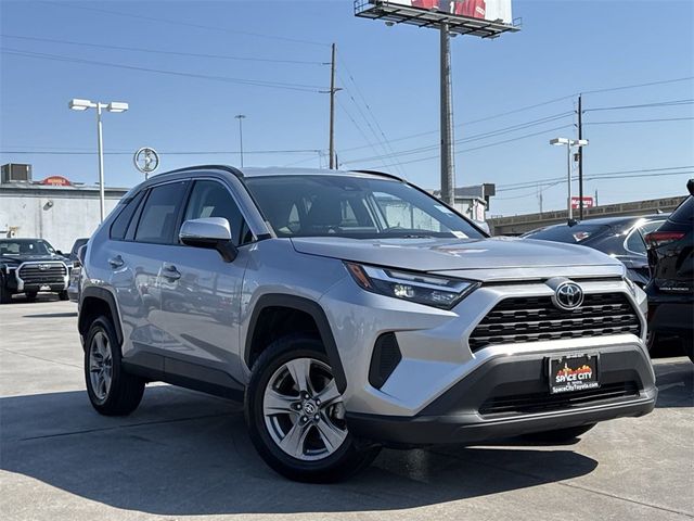 2022 Toyota RAV4 XLE