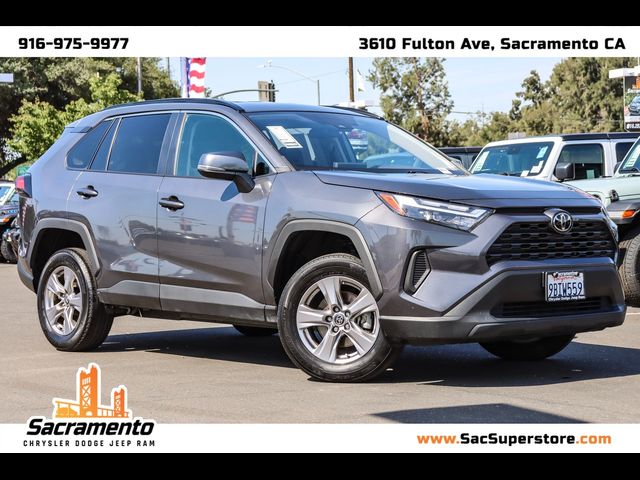 2022 Toyota RAV4 XLE