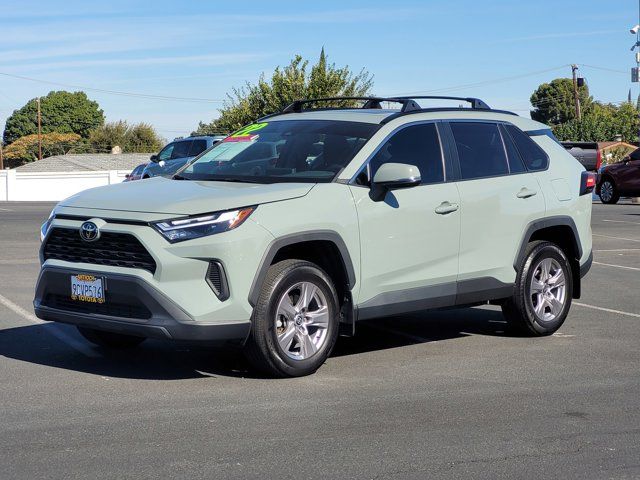 2022 Toyota RAV4 XLE