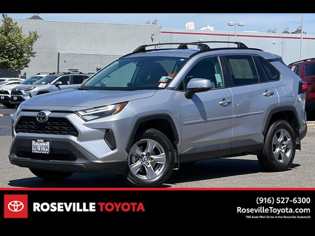 2022 Toyota RAV4 XLE