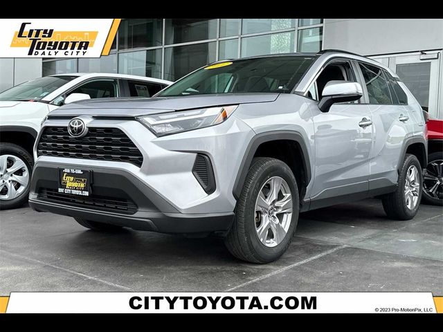 2022 Toyota RAV4 XLE