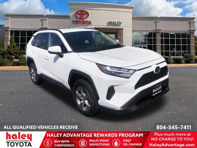 2022 Toyota RAV4 XLE