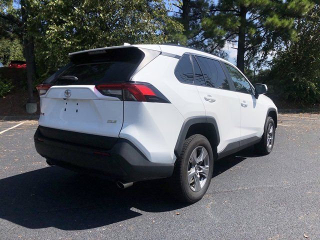 2022 Toyota RAV4 XLE