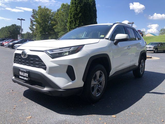 2022 Toyota RAV4 XLE