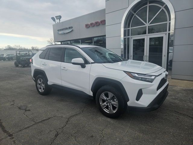 2022 Toyota RAV4 XLE