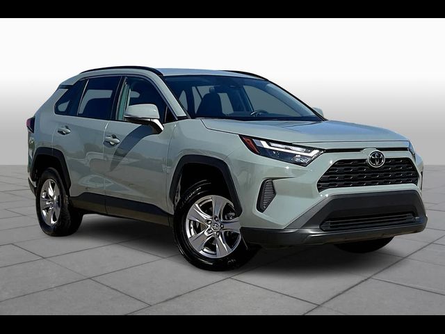 2022 Toyota RAV4 XLE