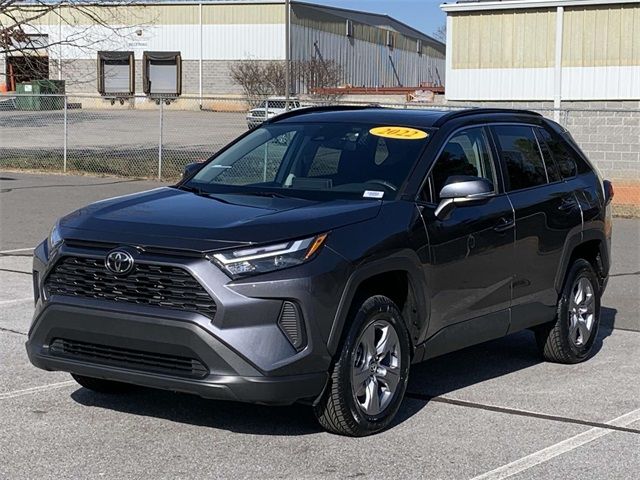 2022 Toyota RAV4 XLE