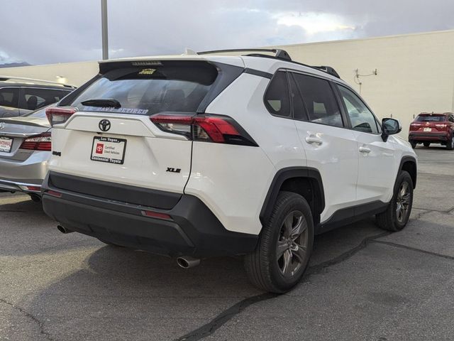 2022 Toyota RAV4 XLE