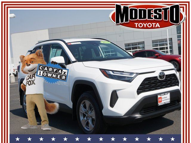 2022 Toyota RAV4 XLE