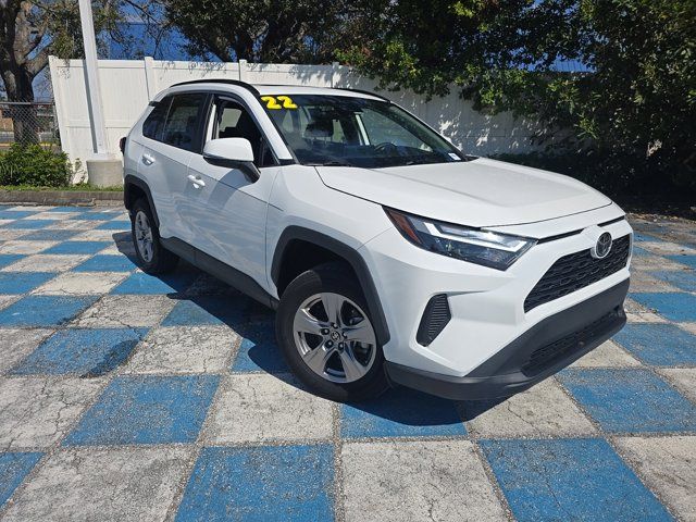 2022 Toyota RAV4 XLE