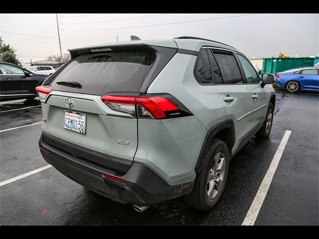 2022 Toyota RAV4 XLE