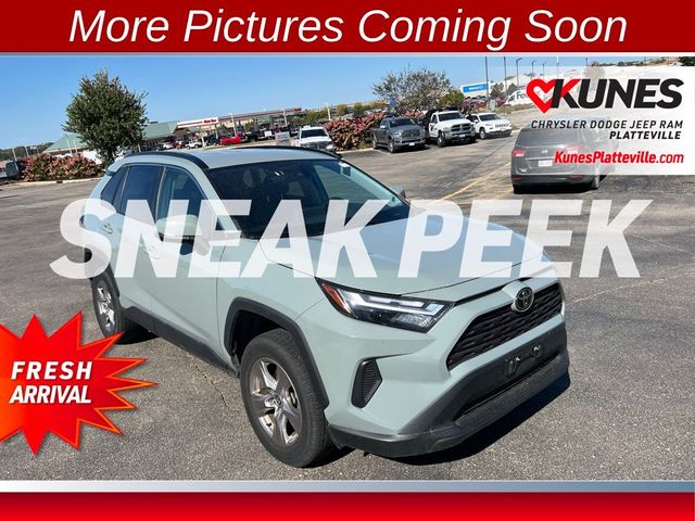 2022 Toyota RAV4 XLE