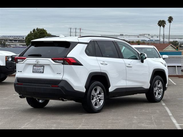 2022 Toyota RAV4 XLE