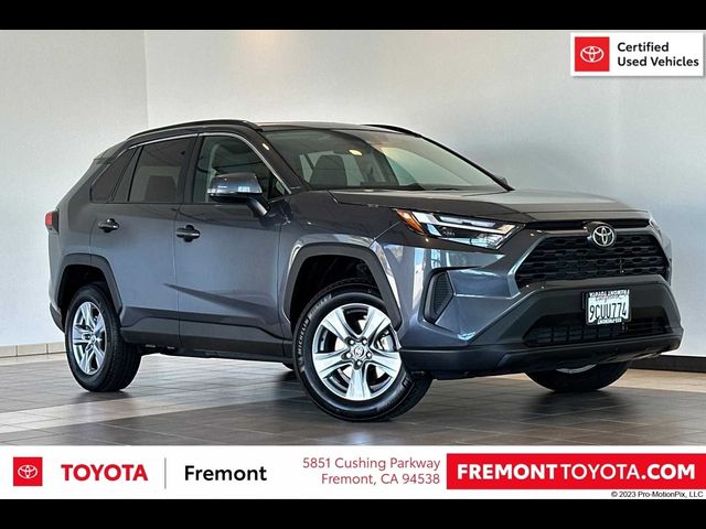 2022 Toyota RAV4 XLE