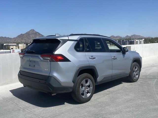 2022 Toyota RAV4 XLE