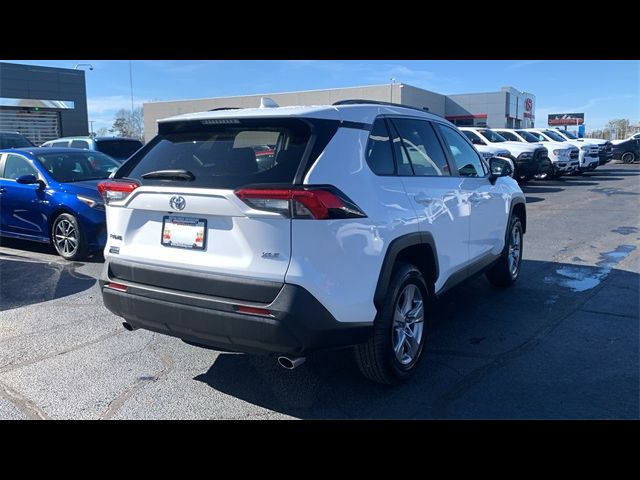 2022 Toyota RAV4 XLE