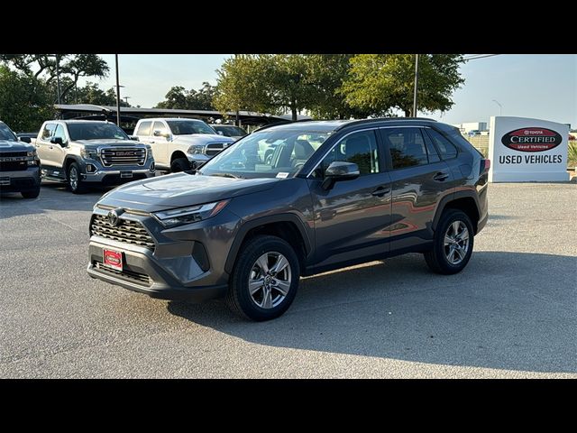 2022 Toyota RAV4 XLE