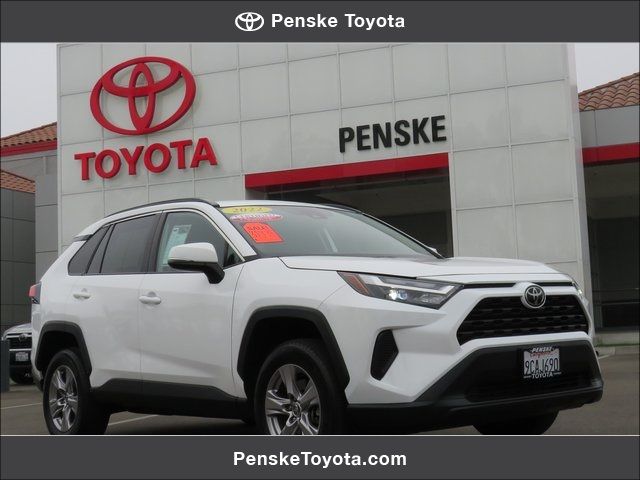 2022 Toyota RAV4 XLE