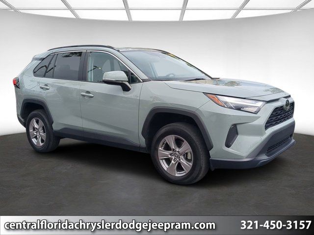 2022 Toyota RAV4 XLE