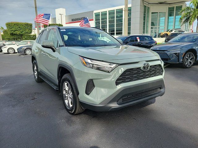 2022 Toyota RAV4 XLE