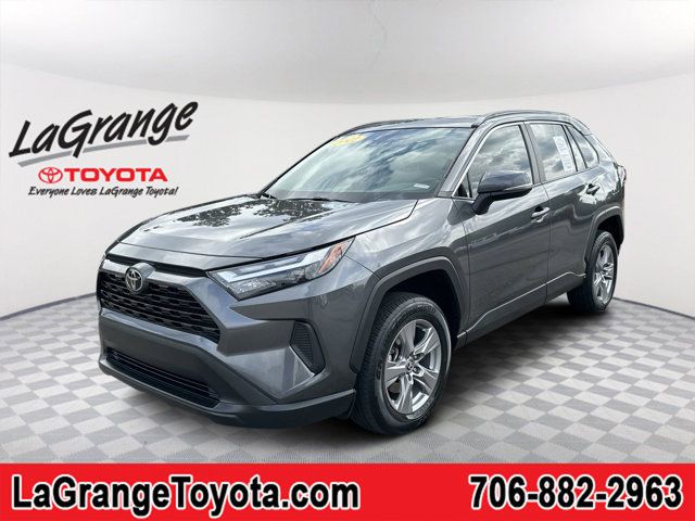 2022 Toyota RAV4 XLE