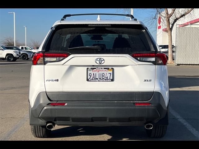 2022 Toyota RAV4 XLE