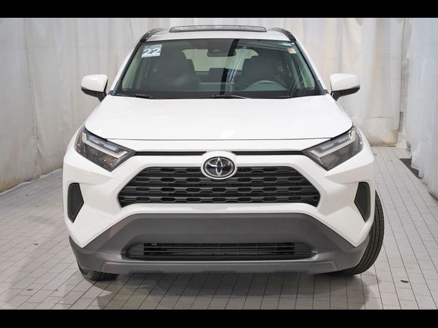 2022 Toyota RAV4 XLE