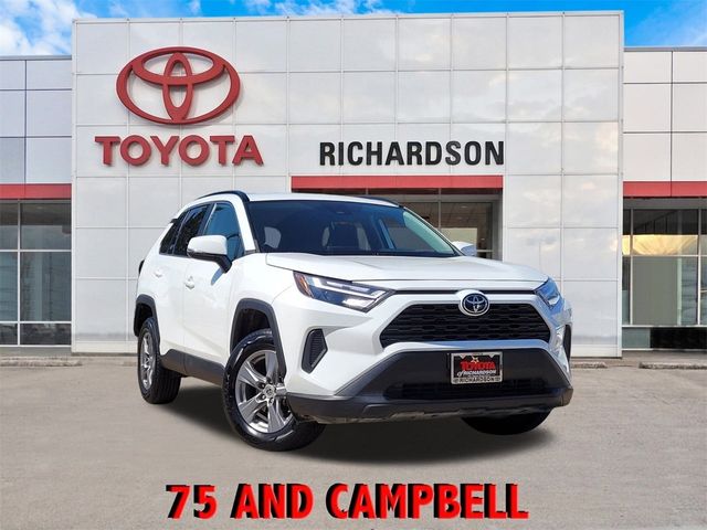 2022 Toyota RAV4 XLE