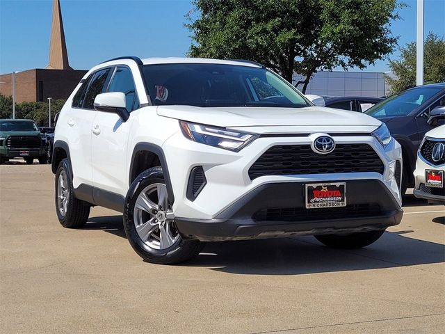 2022 Toyota RAV4 XLE