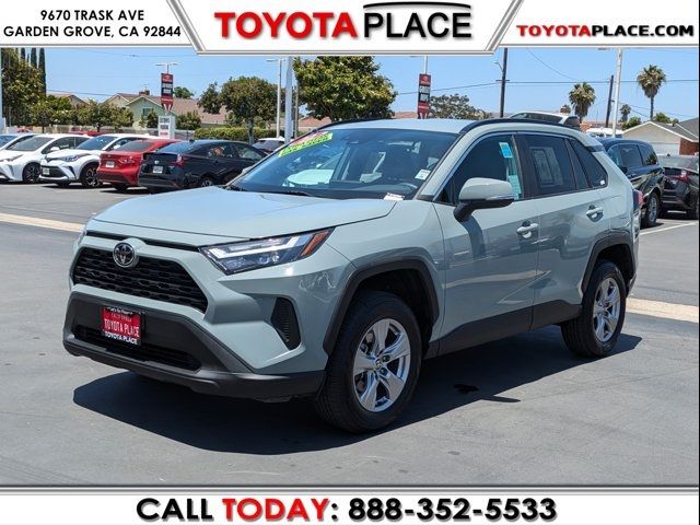 2022 Toyota RAV4 XLE